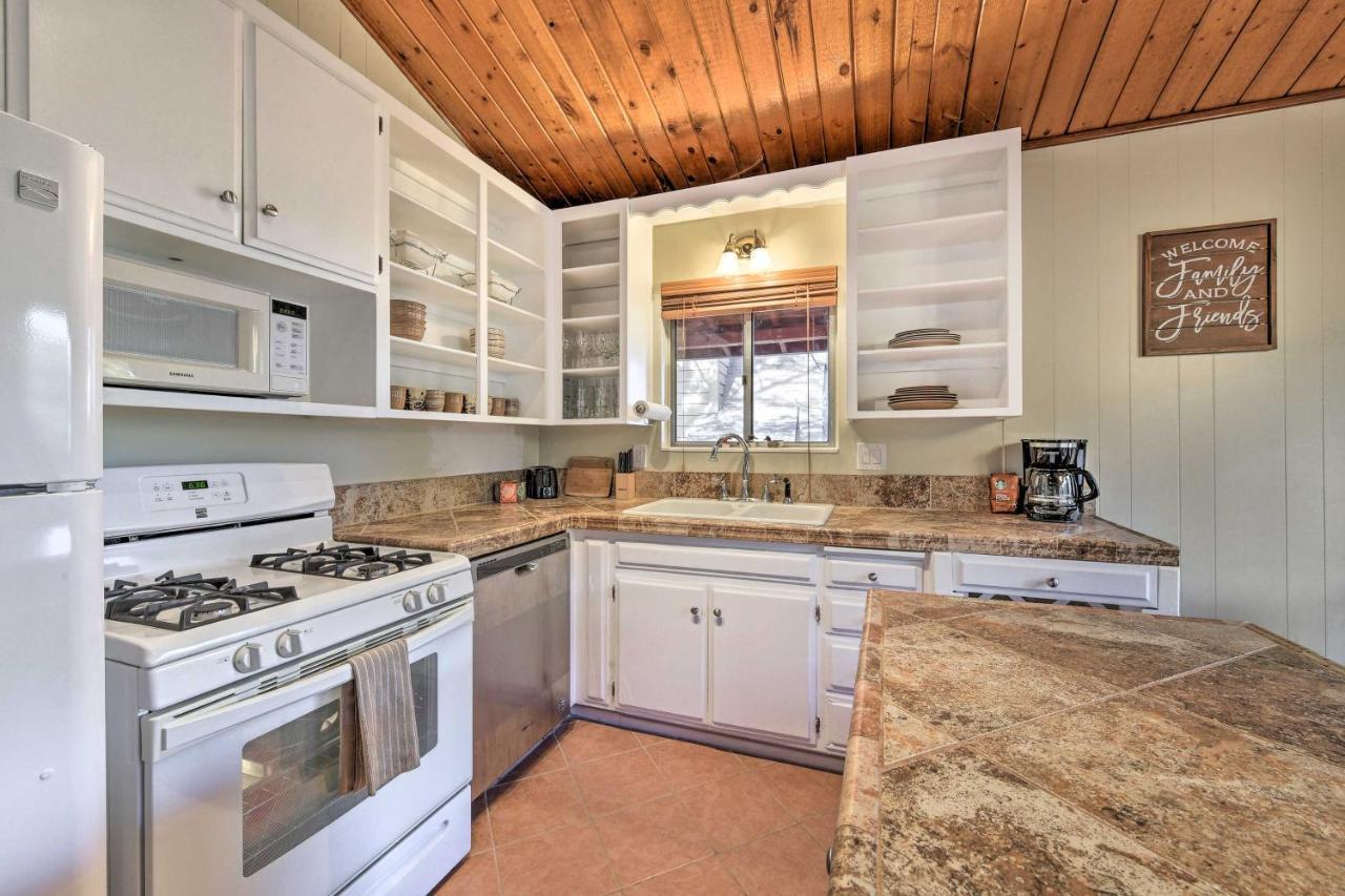 Lake Arrowhead Cabin With Deck And Stunning Mtn Views! San Bernardino Kültér fotó