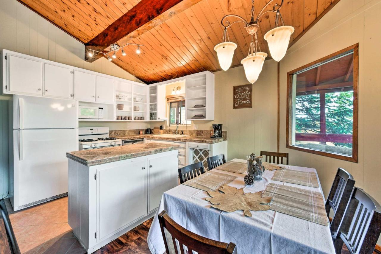 Lake Arrowhead Cabin With Deck And Stunning Mtn Views! San Bernardino Kültér fotó