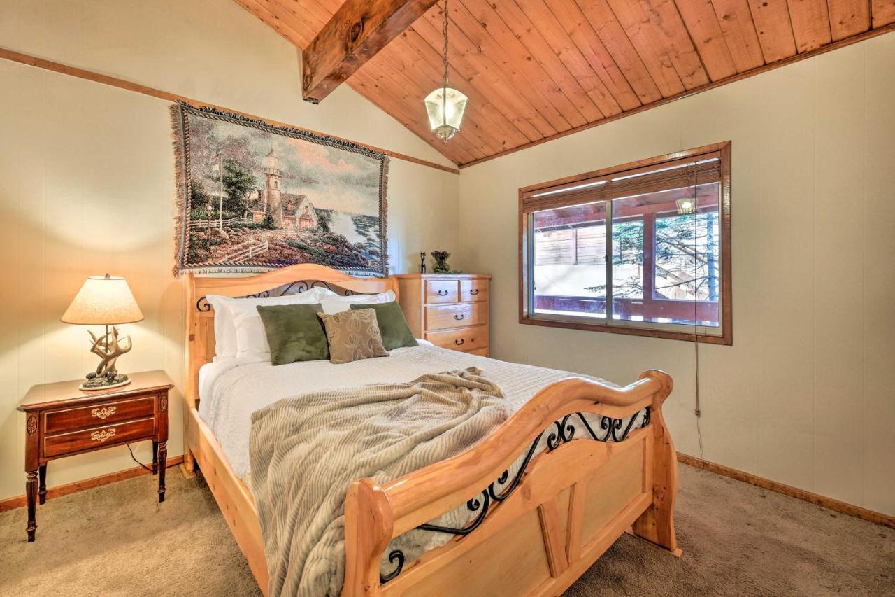 Lake Arrowhead Cabin With Deck And Stunning Mtn Views! San Bernardino Kültér fotó