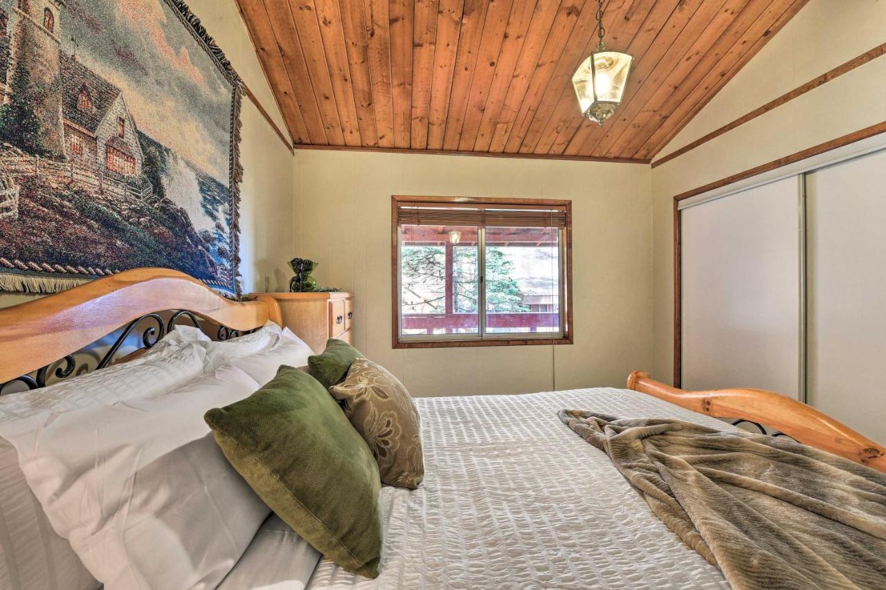 Lake Arrowhead Cabin With Deck And Stunning Mtn Views! San Bernardino Kültér fotó